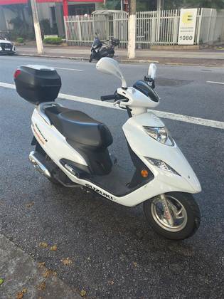 SUZUKI BURGMAN i SUZUKI BURGMAN i